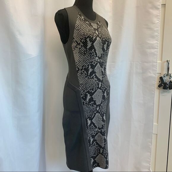 Diane Von Furstenberg Grey Sleeveless Snake Print Bandage Stretch Cocktail Dress - Picture 5 of 15
